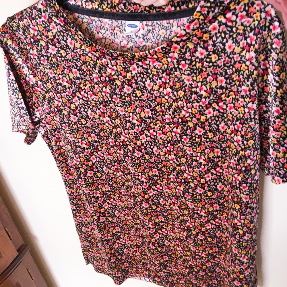 Velvet floral tee🌸❤️